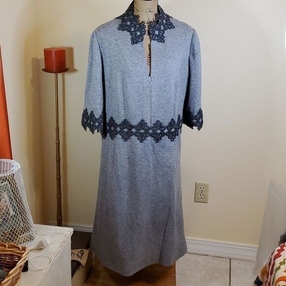 NWT Women's Peggy Jennings Gray Custom Evening coat size Medium - Picture 1 of 16